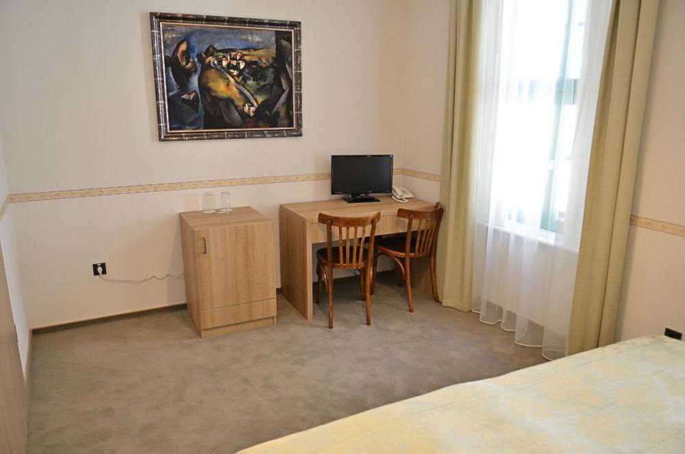 Hotel Arkadia Pécs Eksteriør bilde